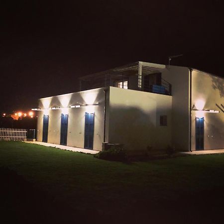 B&B Casa Del Faro Sanvallero Adults Only Portopalo Di Capo Passero ภายนอก รูปภาพ
