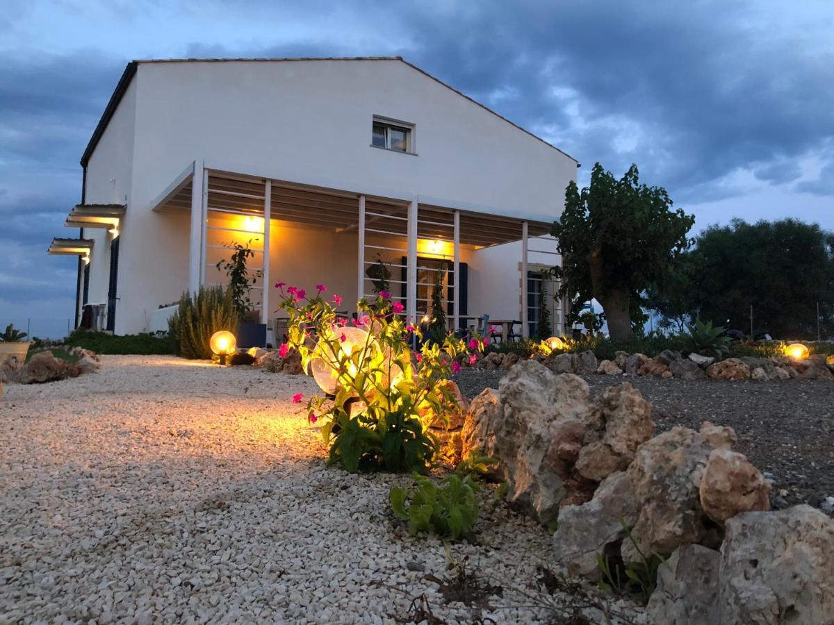 B&B Casa Del Faro Sanvallero Adults Only Portopalo Di Capo Passero ภายนอก รูปภาพ