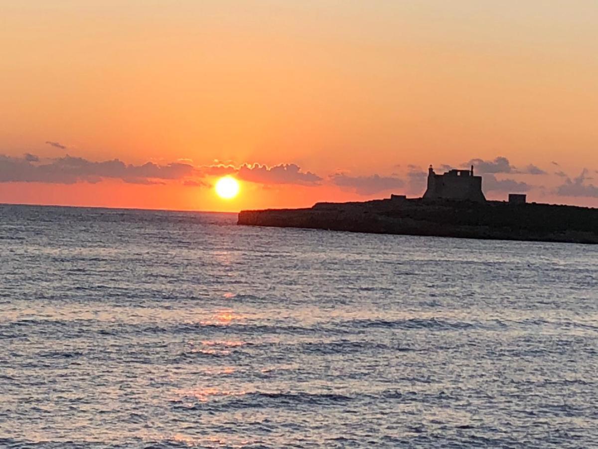 B&B Casa Del Faro Sanvallero Adults Only Portopalo Di Capo Passero ภายนอก รูปภาพ