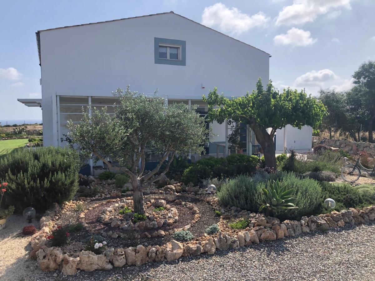 B&B Casa Del Faro Sanvallero Adults Only Portopalo Di Capo Passero ภายนอก รูปภาพ