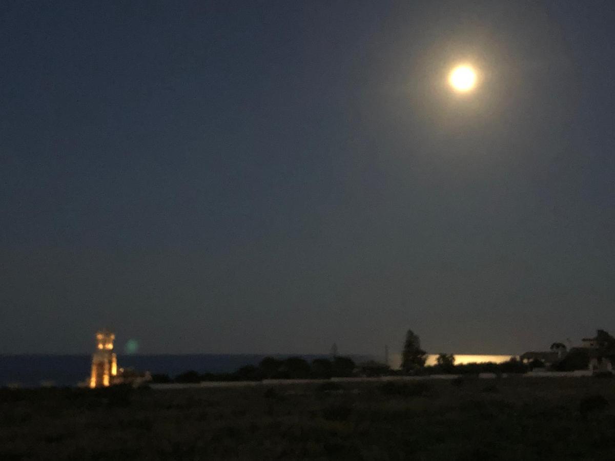 B&B Casa Del Faro Sanvallero Adults Only Portopalo Di Capo Passero ภายนอก รูปภาพ