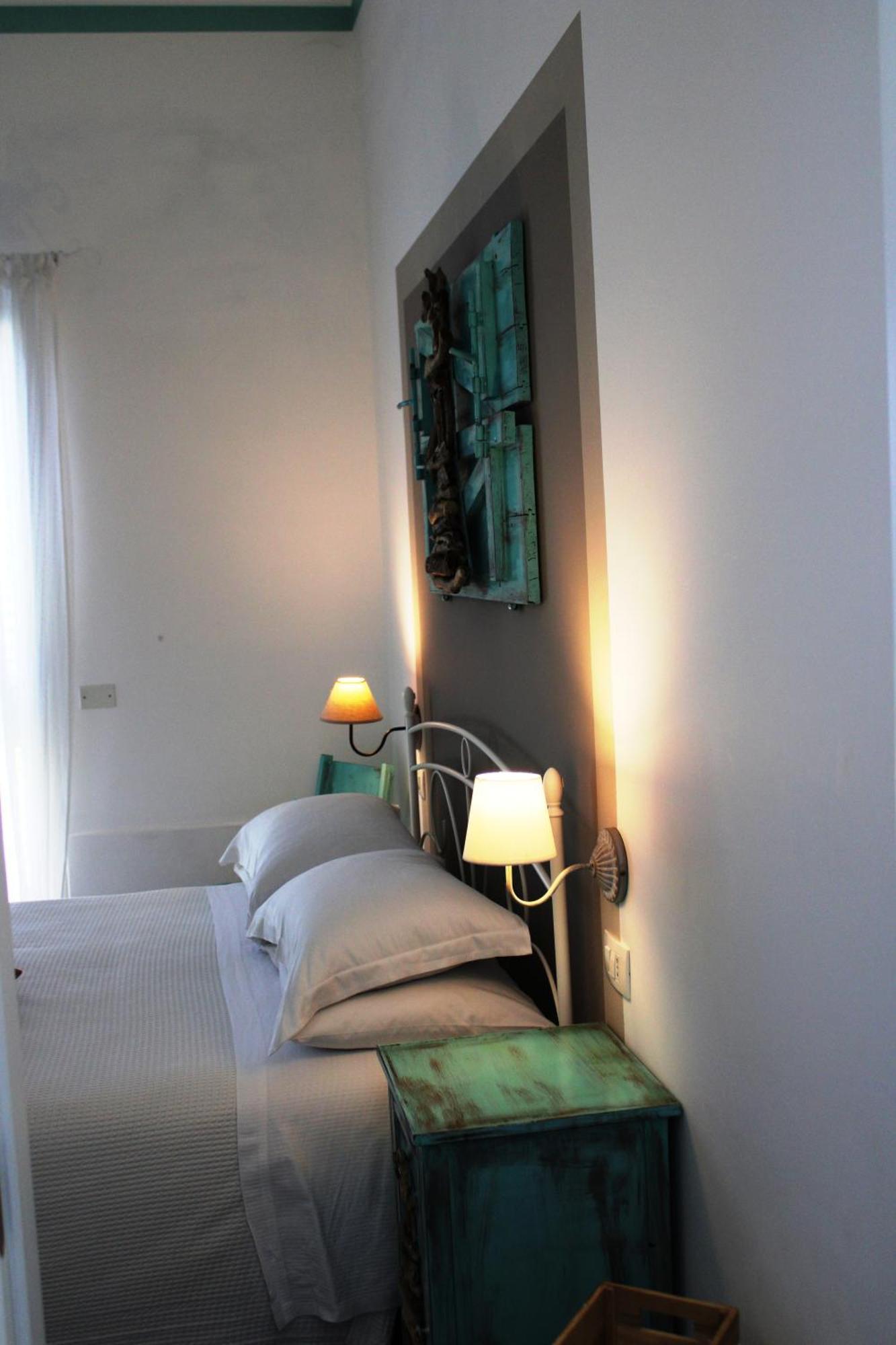 B&B Casa Del Faro Sanvallero Adults Only Portopalo Di Capo Passero ภายนอก รูปภาพ