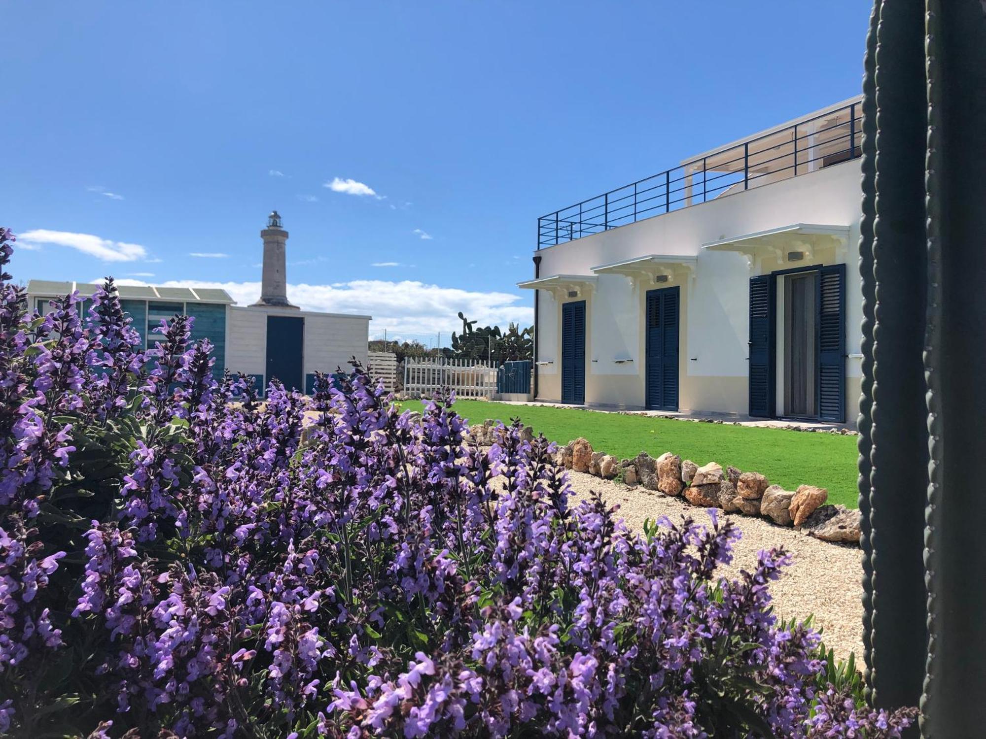B&B Casa Del Faro Sanvallero Adults Only Portopalo Di Capo Passero ภายนอก รูปภาพ